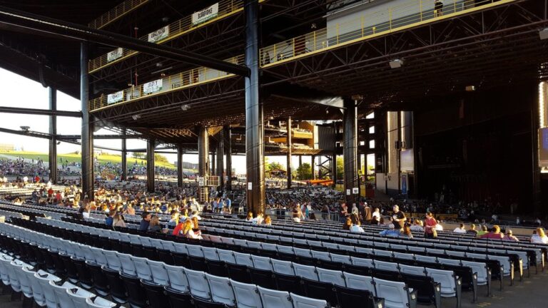 Is Parking Free At Tinley Park Amphitheatre 768x432 