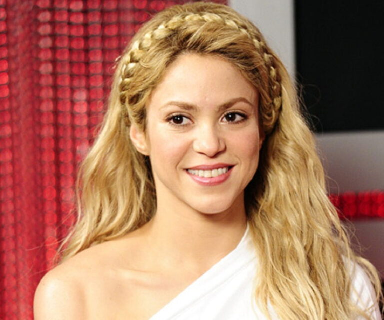 What nationality is Shakira?