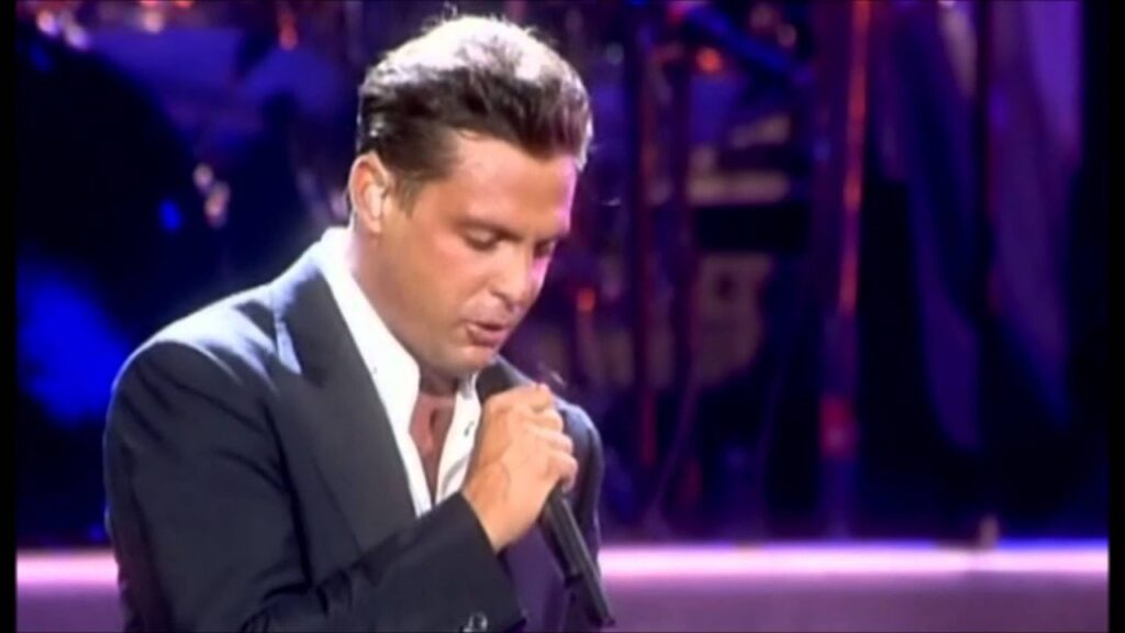 Where does Luis Miguel currently live?