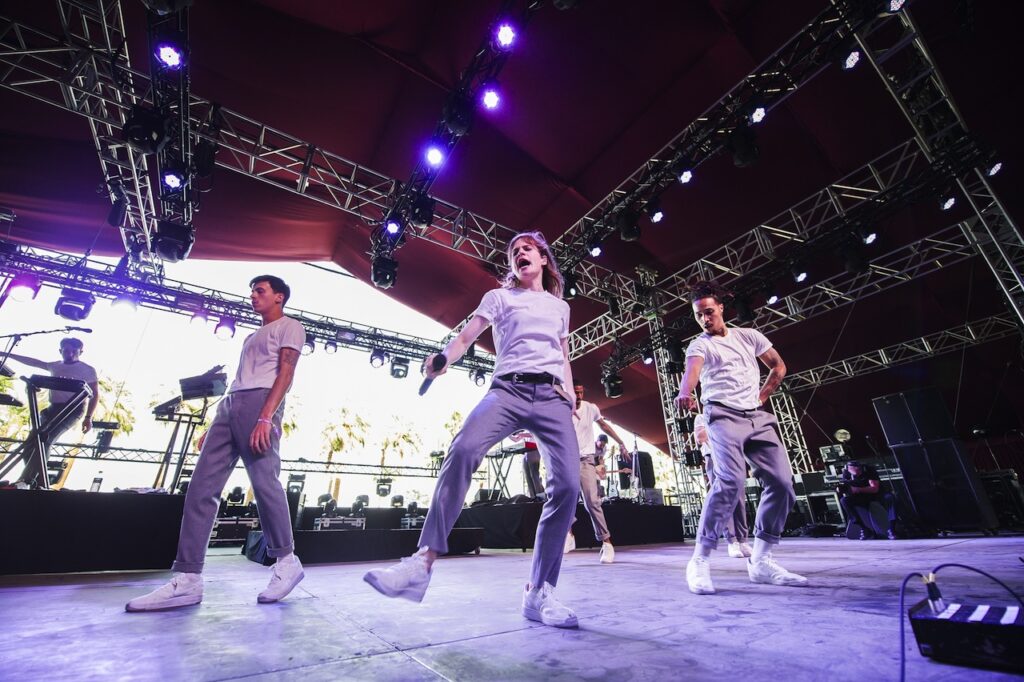 Who are Christine and the Queens dancers?