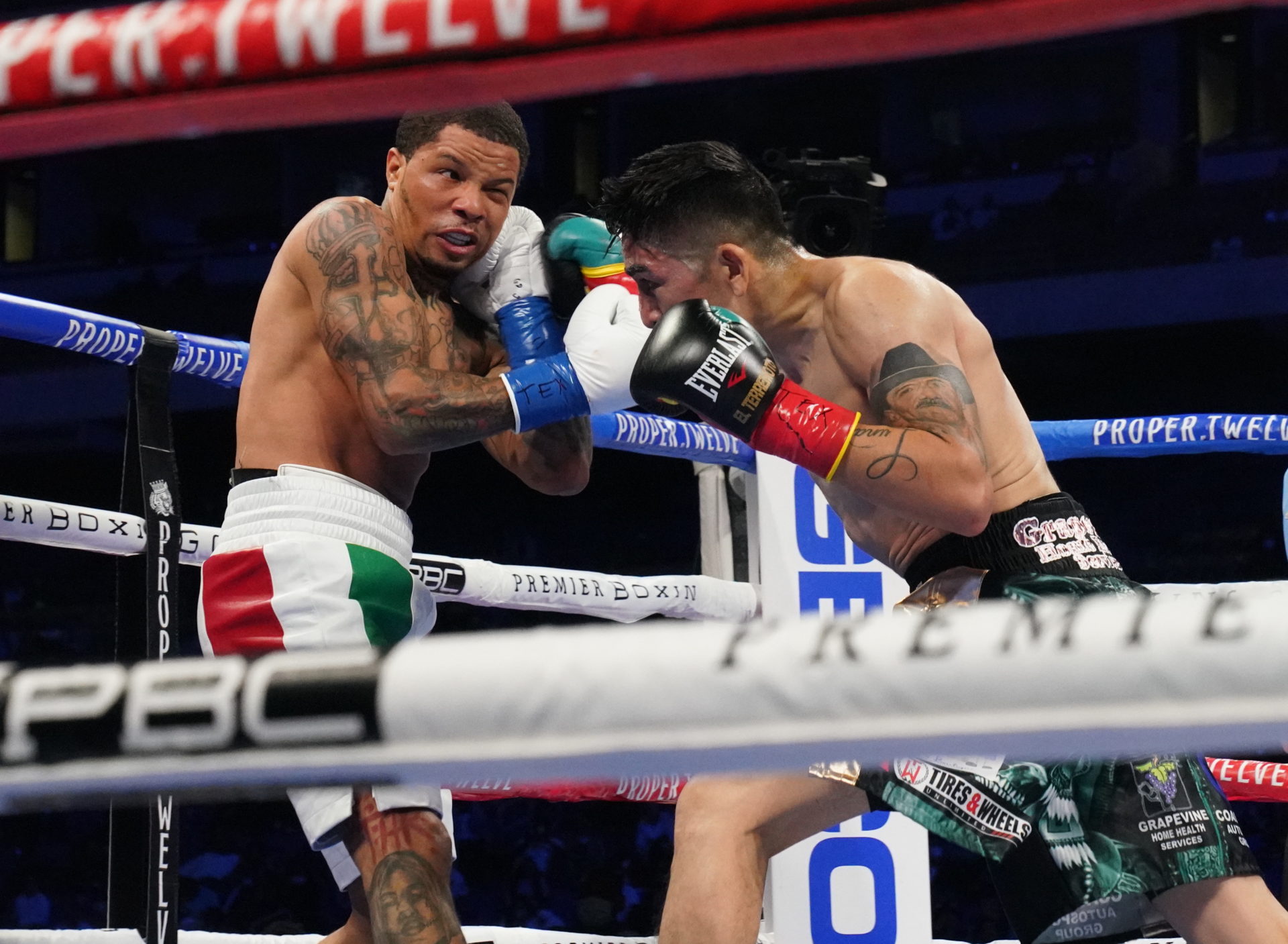 Gervonta Davis vs Isaac Cruz