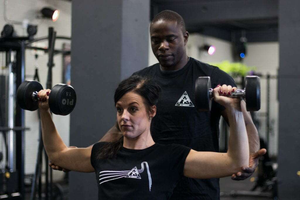 How do personal trainers keep clients?