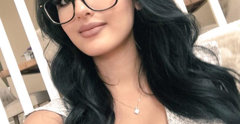 Why is SSSniperWolf her name?